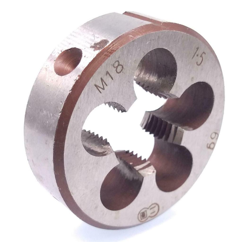 Правосторонний метчик M18 X 1,5 мм + метчик с метрической резьбой