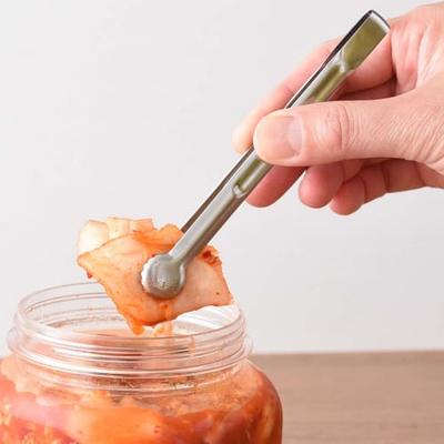 [Сделано в Японии] Щипцы для приправ, Зазубренные кончики для надежного захвата, Легко брать и подавать, Нержавеющая сталь (Идеально подходящие настольные щипцы), К