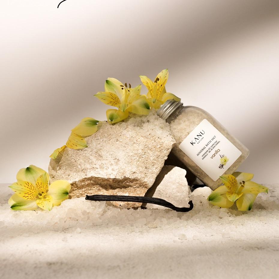 Kanu Vanilla Mineral Bath Salt - Relaxation, Cleansing and Firming the Skin, Home Spa 350g