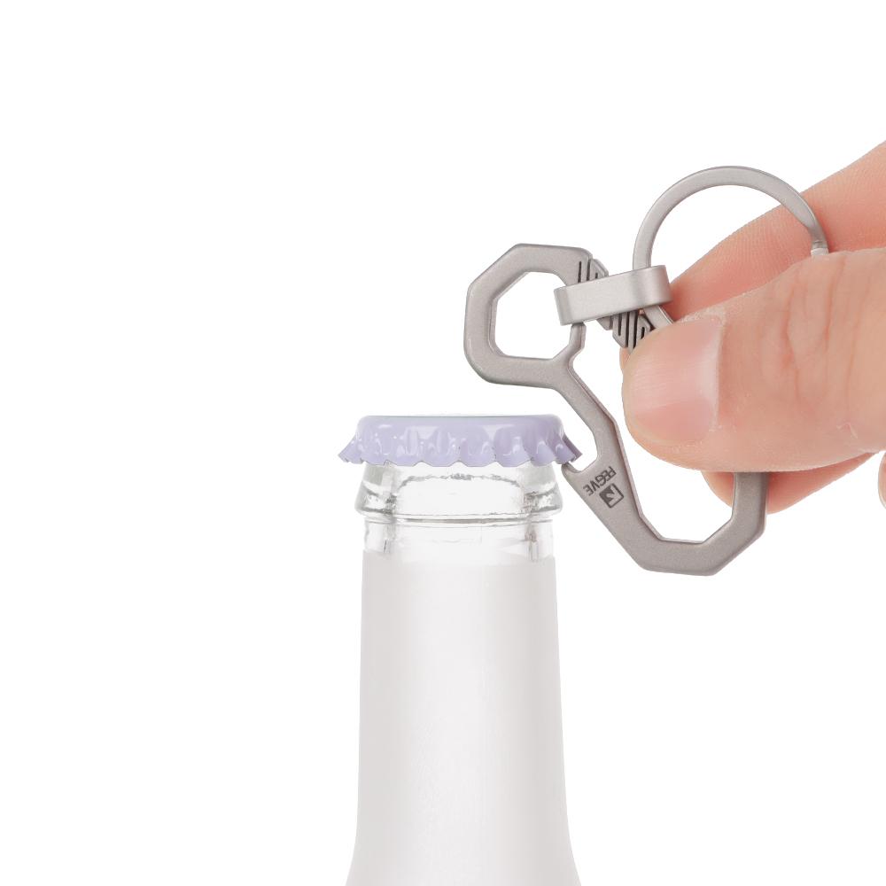 High-Quality Real Titanium Lettering Keychain Men Keychains Jewelry Holders EDC Key Rings