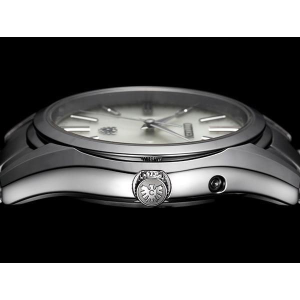 Citizen AQ4080-52A ( Watch The CITIZEN High Precision Eco-Drive 5 Seconds Per Year) Round Watch