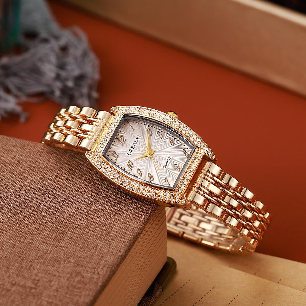 Mini dial ladies' watch, creative European and American fashion bracelet watch, new versatile, retro and trendy style