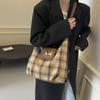 Сумки Женские вместительные клетчатые сумки-тоут Дорожная ретро наплечная сумка Новый персонализированный повседневный рюкзак