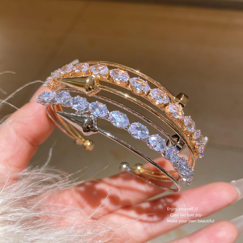 Gold Silver Zircon Hoop Hand Chain With Geometric Design For Fashion Accessories