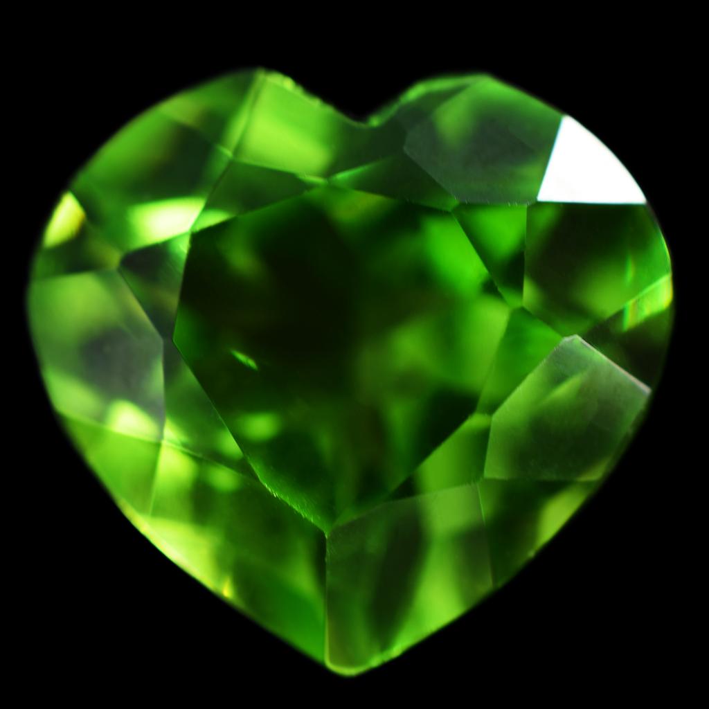 9.00 Ct Natural PERIDOT Green Heart Cut   Rare Loose Gemstone 13x12 MM