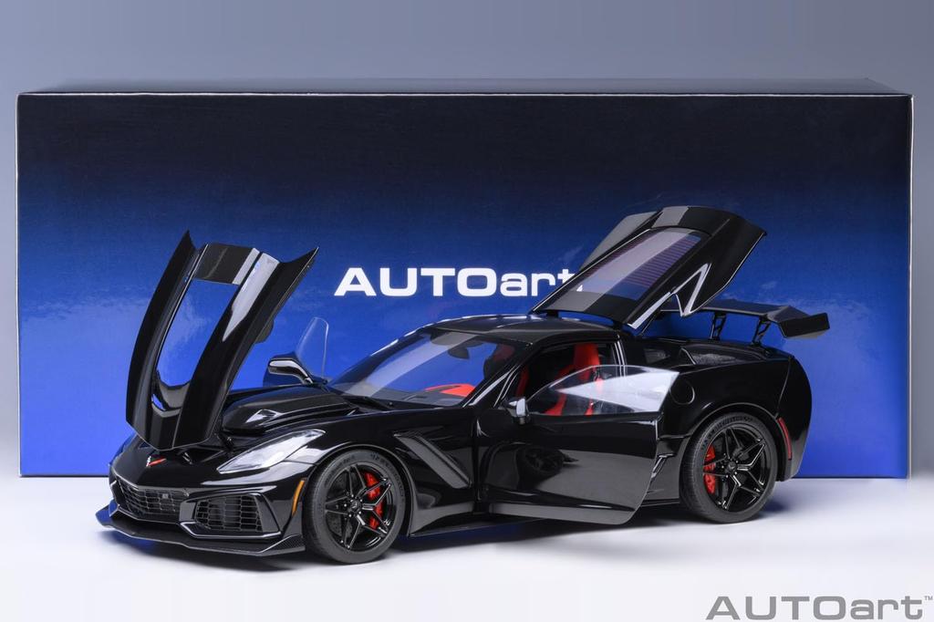AUTOart Chevrolet Corvette ZR1 Black Finished Product 1/18 (C7)