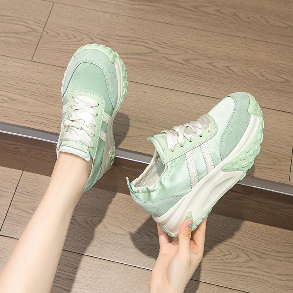 Кроссовки на платформе женские, увеличивающие рост обувь новые модные повседневные спортивные туфли с круглым носком дышащая женская обувь