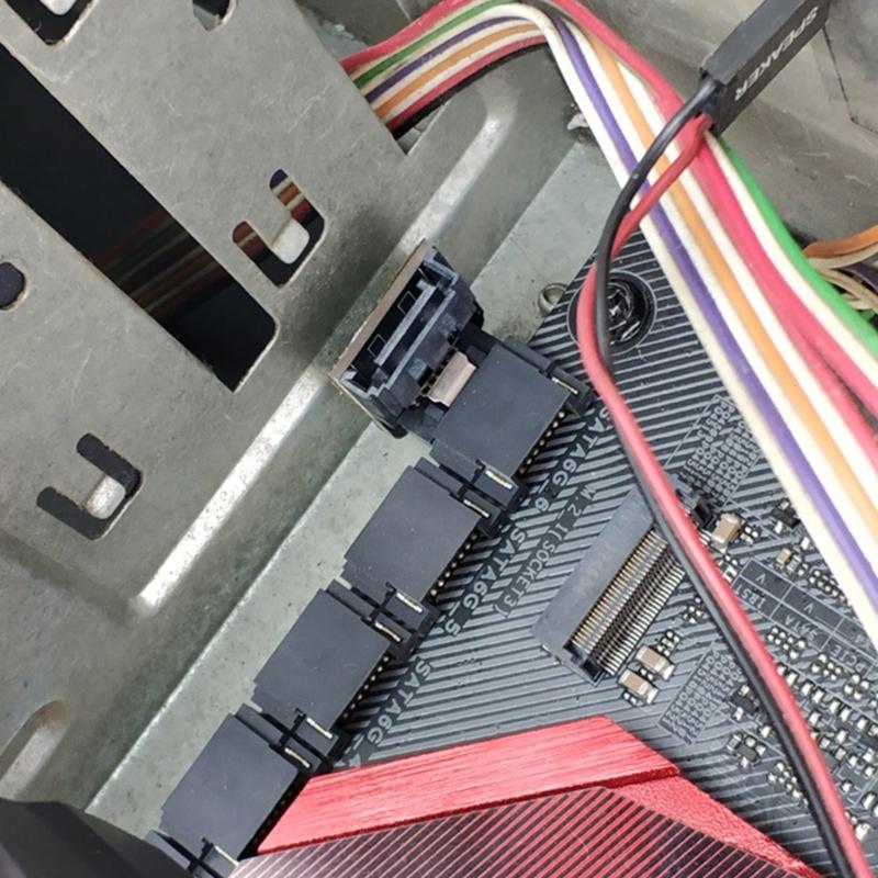Адаптер SATA 7Pin (мама) к 7Pin (папа) угловой 90 градусов для материнских плат настольных ПК, SSD, HDD