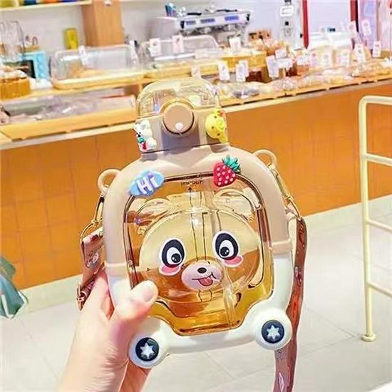 High-Capacity Children's Pop-Up Straw Water Cup - Portable Baby Bus Design