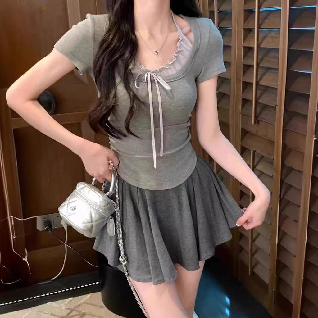 Футболка из двух частей с коротким рукавом и воротником-халтером, летняя мода 2025 года для миниатюрных женщин