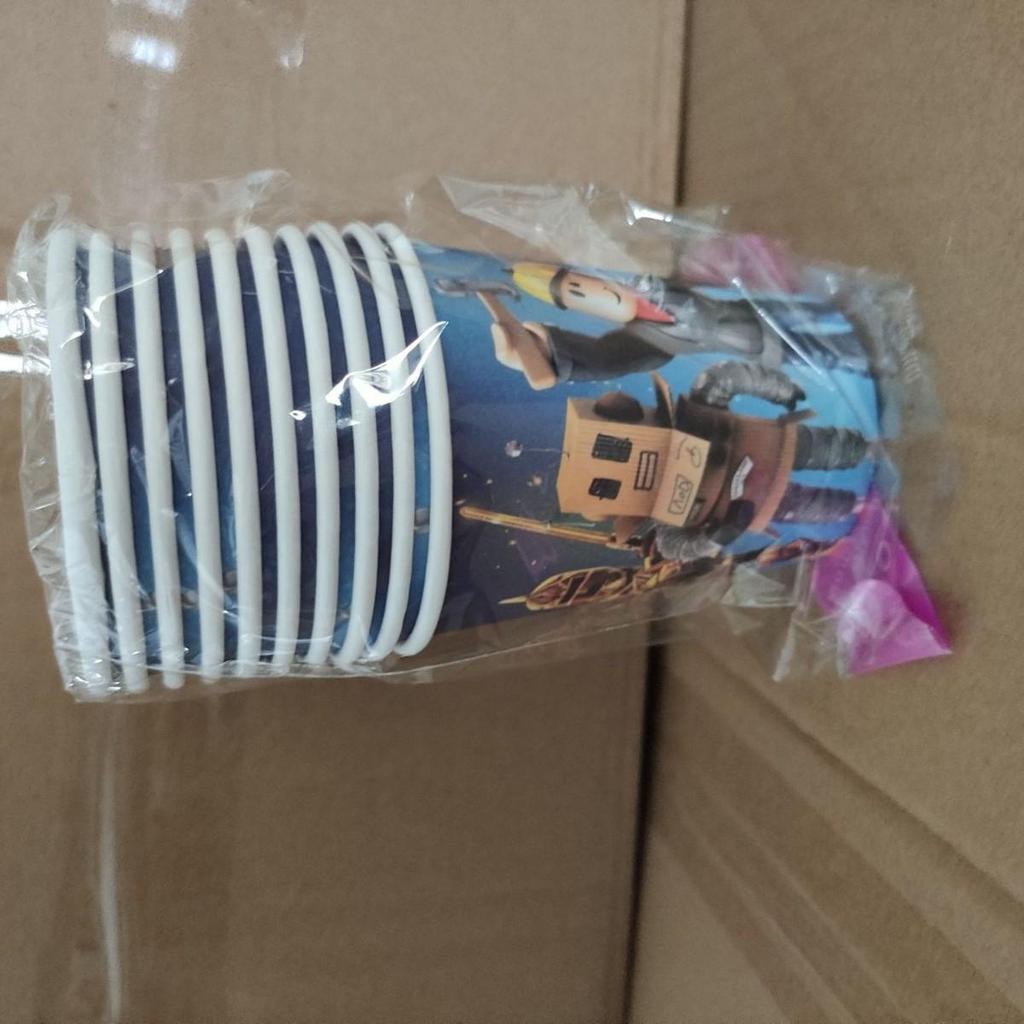 Roblox Game Party Supplies: Virtual World Plates, Cups, Hats Set