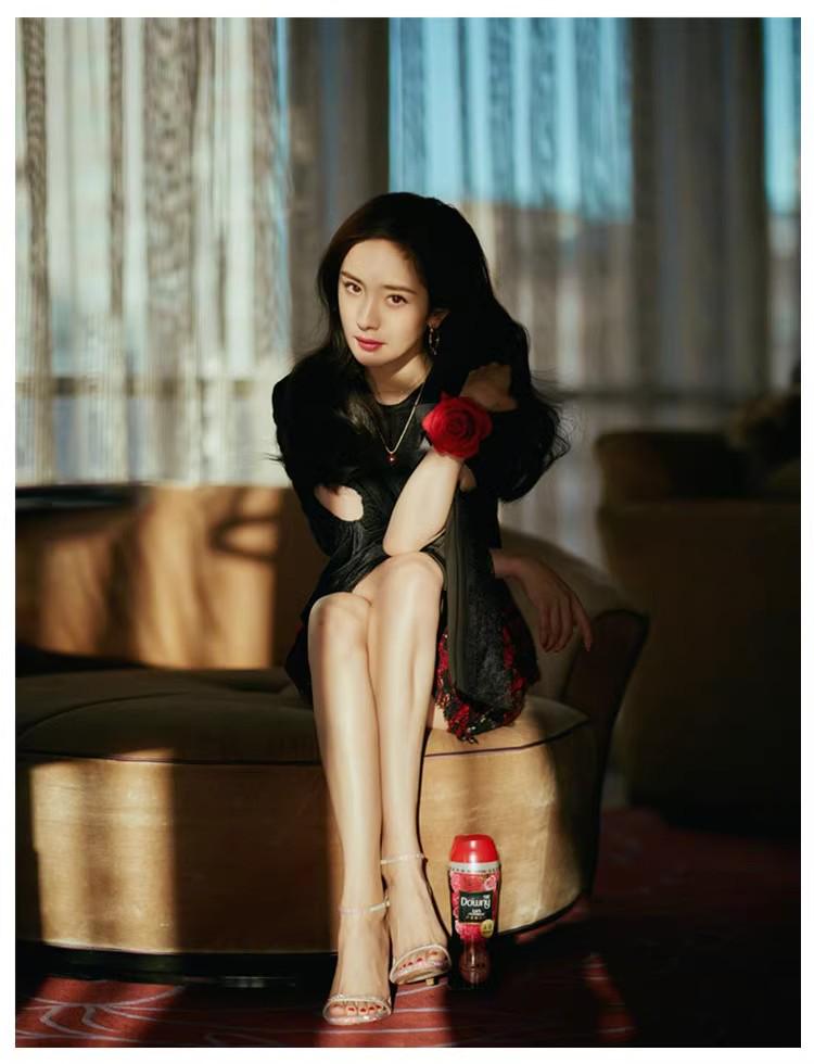 Серебристые босоножки на высоком каблуке-шпильке для женщин - стильные черные с одним ремешком, французская летняя мода 2023 г.