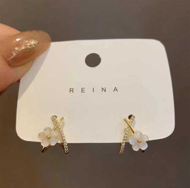 Серьги-пусеты из серебра 925 пробы с жемчугом для женщин