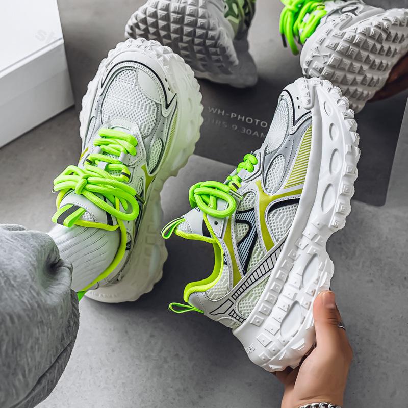 Модная мужская спортивная повседневная обувь 2025 новый стиль летняя сетчатая дышащая нескользящая обувь удобные универсальные кроссовки на толстой подошве