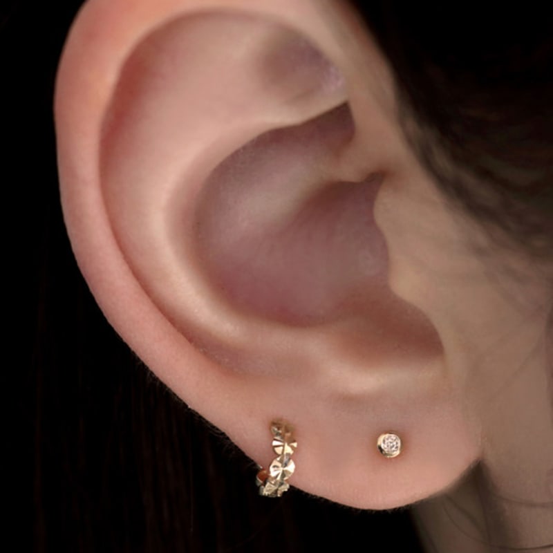 Less Is More 14K Gold Cutting One-touch Earring