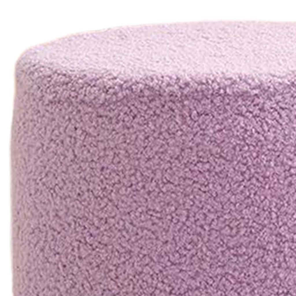 Компактная подставка для ног для переобувания и отдыха.