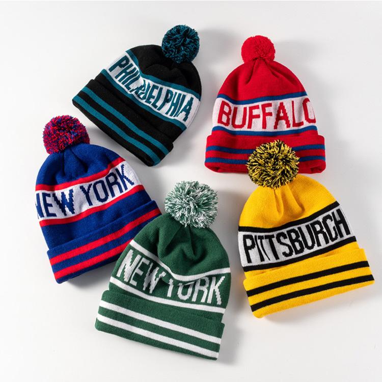 Soccer Skully Acrylic Unisex Jacquard Pom Pom Fisherman Winter Custom Jacquard Knit Beanies