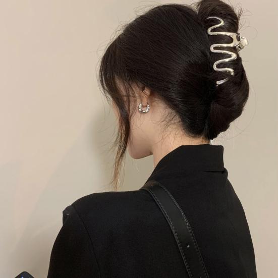 Французский стиль волос коготь скрещивания зубов пружинный дизайн тугая нерегулярная форма волны большая заколка для волос