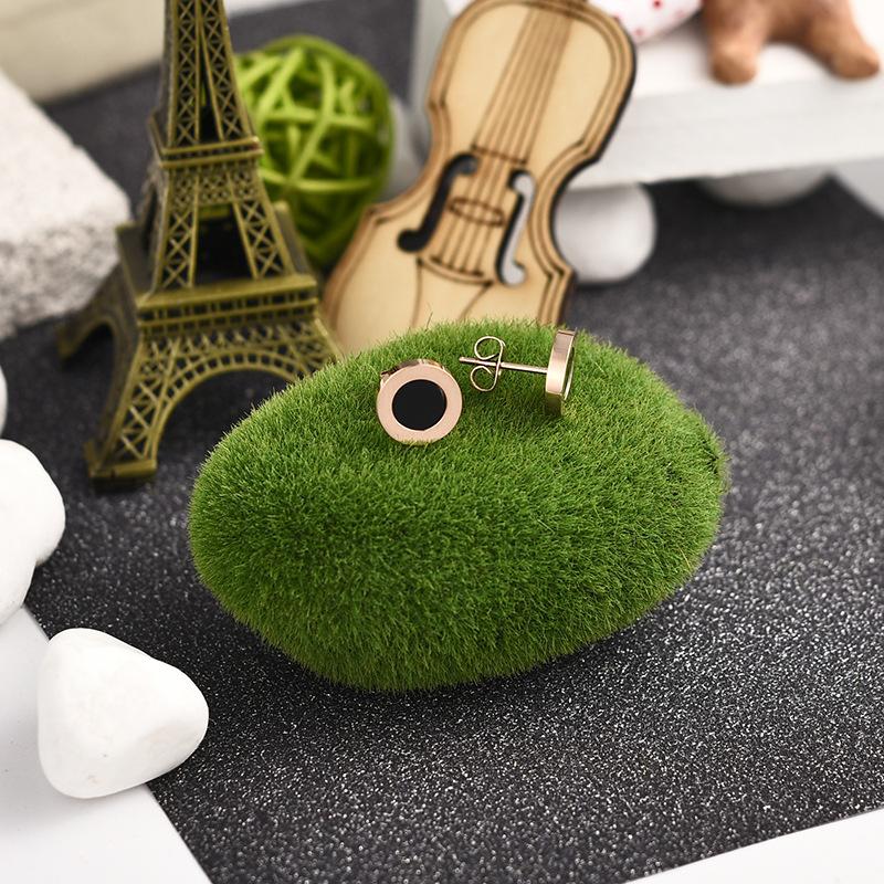 Черные керамические модные трендовые модные парные серьги