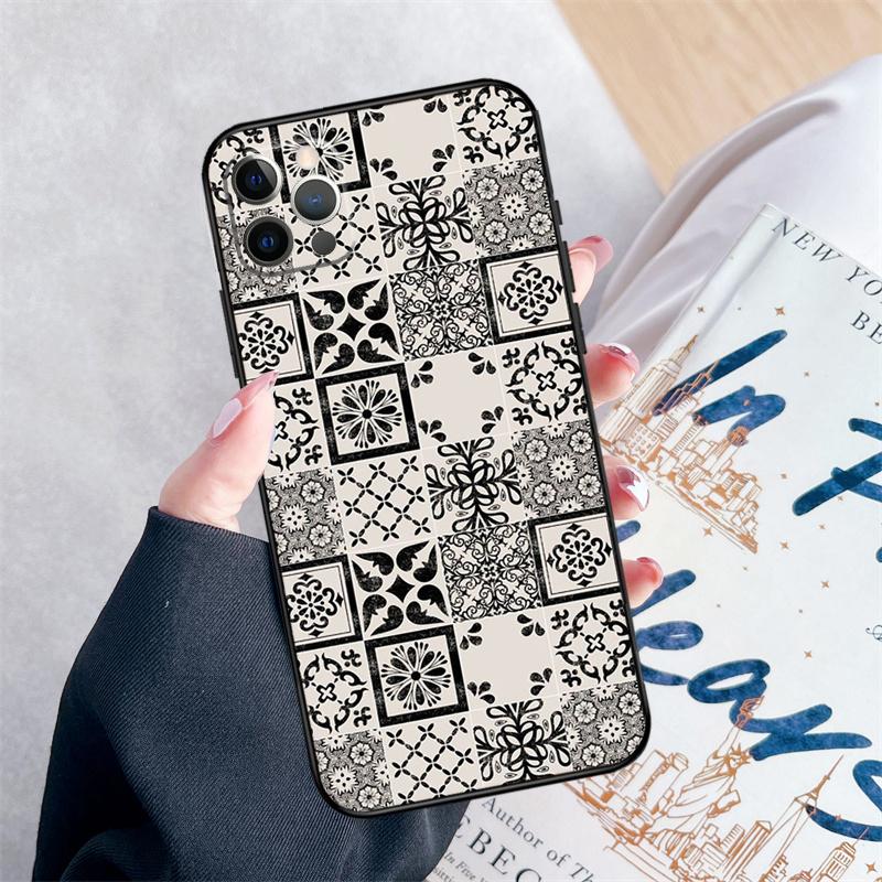 Boho Tile Mosaic Aesthetic Phone Case For iPhone 16 Pro Max 11 12 13 Mini 14 15 Pro Max XR 15 16 Plus 16e Cover Coque