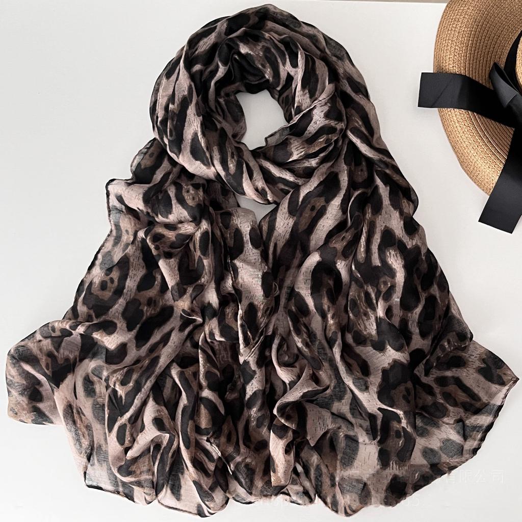 Шелковый шарф с леопардовым принтом, приятный для кожи, тонкий дизайн, длинный шарф, длинный шарф из балийской пряжи, универсальный женский шарф
