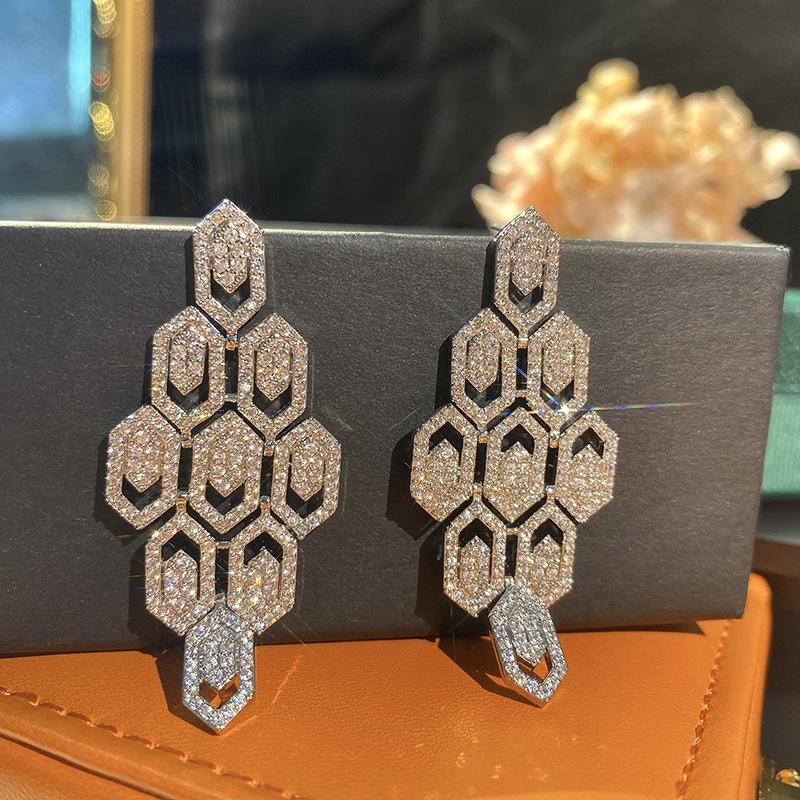 Корейские серьги в стиле поп-банкет, модные темпераментные серьги с прозрачным цирконием, изысканные серьги в форме щита