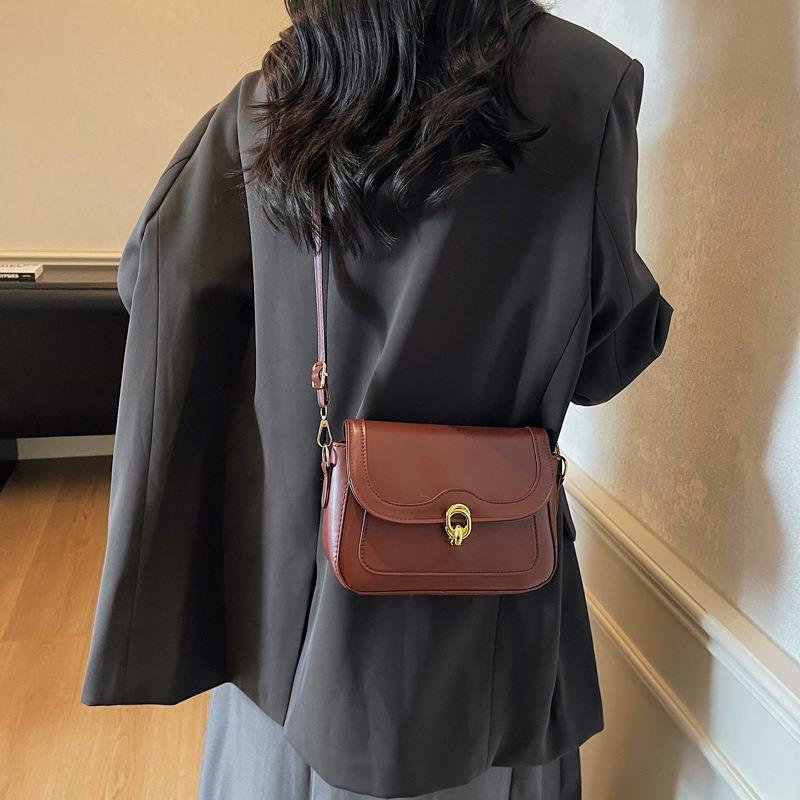 Bag New Women's Spring Autumn and Winter Versatile Fashion Retro Niche Design Shoulder Messenger Bag Contrasting Color Small Square Bag