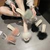 Ins персонализированные прозрачные модные пушистые тапочки женские носить one-word drag универсальные модные толстый каблук высокие каблуки