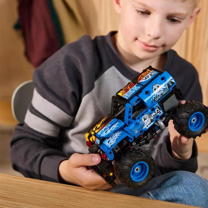 LEGO Technic Monster Jam Grave Digger Pull-Back Truck 42219