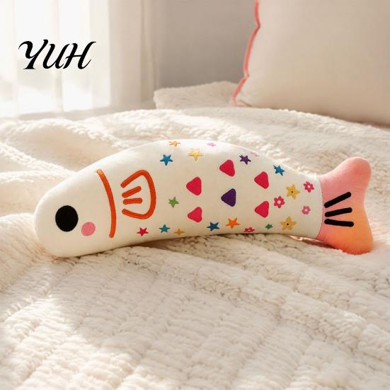 Bite Resistant Cat Fish Catnip Toy, Squeaky Linen Chew Safe Zipperless Kicker Kitten Toy for Indoor Cats Biting Kicking Boredom Relief Realistic Shape