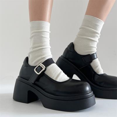 Мода темперамент ретро Интернет знаменитости взрыв платформы маленькие кожаные туфли женщины 2025 новые осенне-зимние универсальные туфли Мэри Джейн одиночные