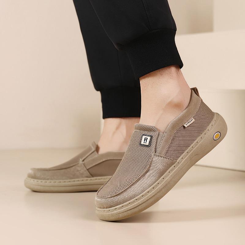 Breathable Comfortable Non Slip Wear Resistant Slip On Casual Mens Walking Shoes