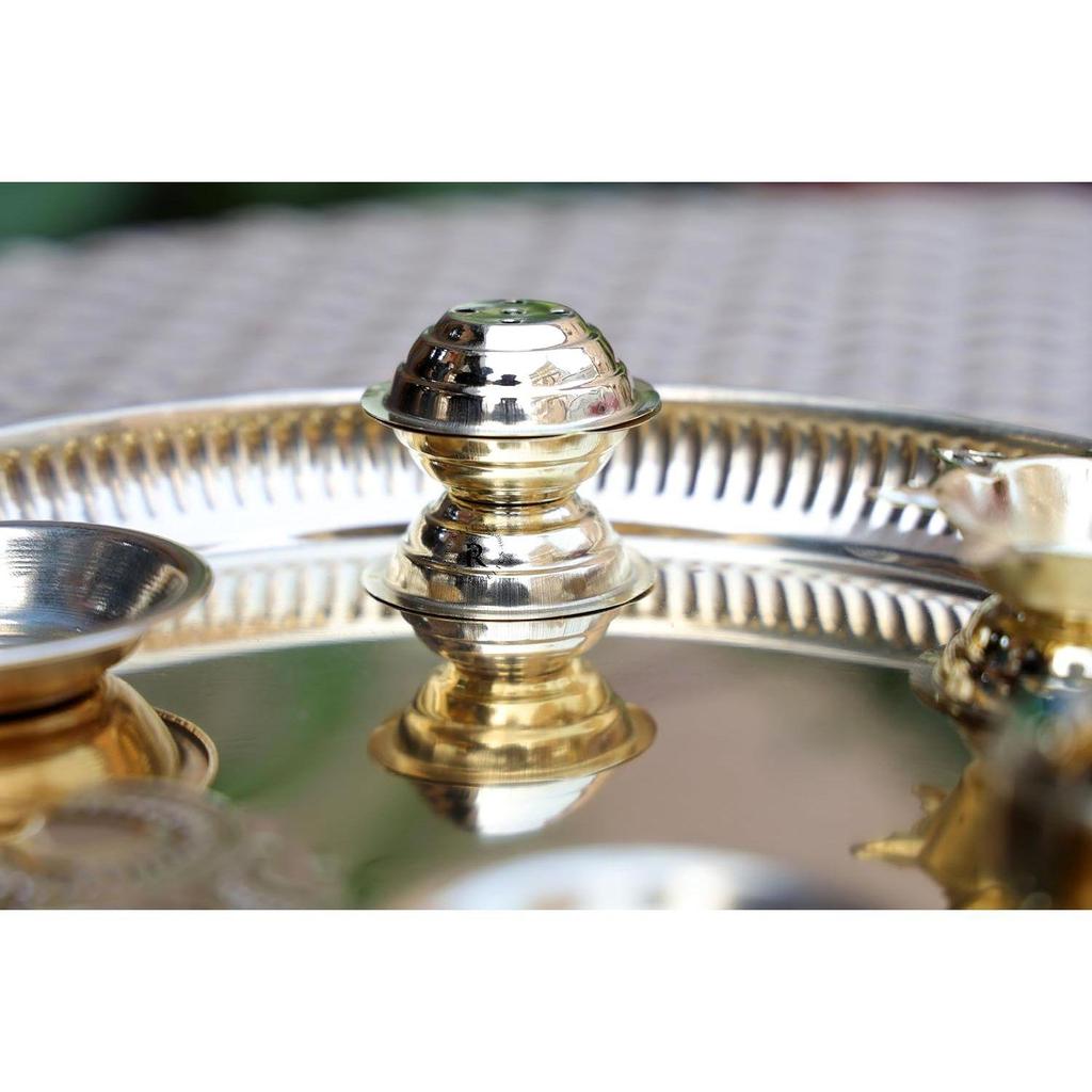 9-дюймовая латунная пуджа-тали для Навратри с прикрепленной дийей, 2 чашами, подставкой для агарбатти и позолоченной чашей для кумкума