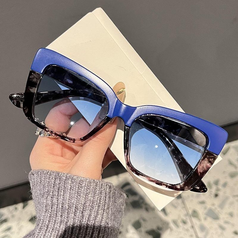 Non-polarized Sunglasses for Women Fashion Retro Cat-eye High-definition Fashionable Anti-blue Light Large Frame Casual Eyewear