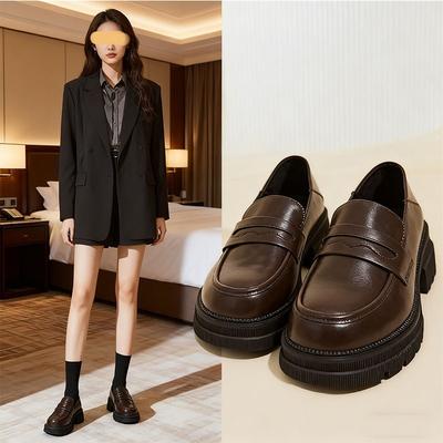 Ретро мягкая кожа увеличивающие рост маленькие кожаные туфли женские 2025 новая осень толстый каблук платформа лоферы британский стиль одинарные туфли женские