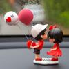 Мультяшная смоляная фигурка пары, милый орнамент в виде влюбленных с воздушным шаром для приборной панели автомобиля, рабочего стола, домашнего декора, милые миниатюры с поцелуем