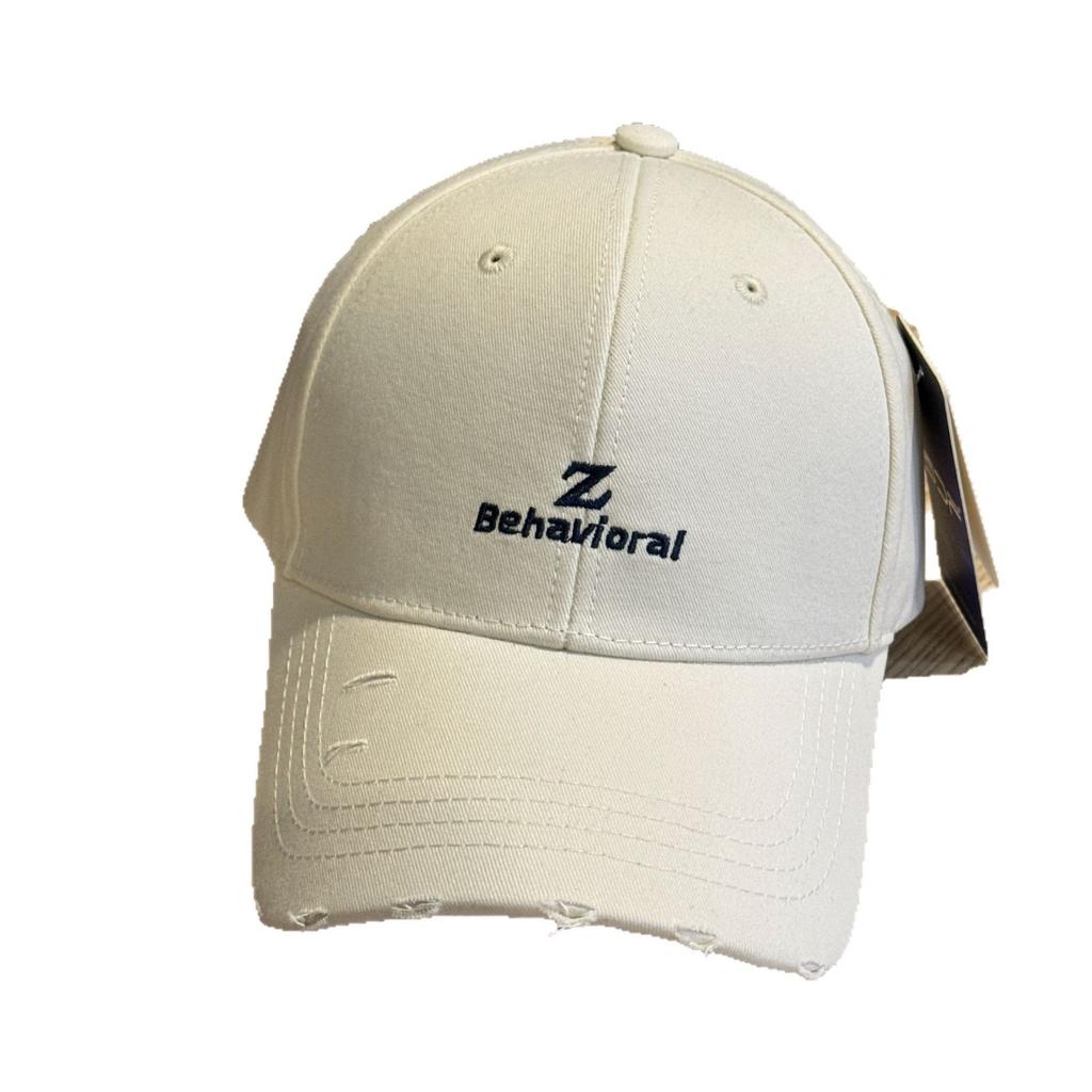 New versatile embroidered letter soft-top baseball cap for women and couples, makes the face look smaller and the head circumference appear larger,