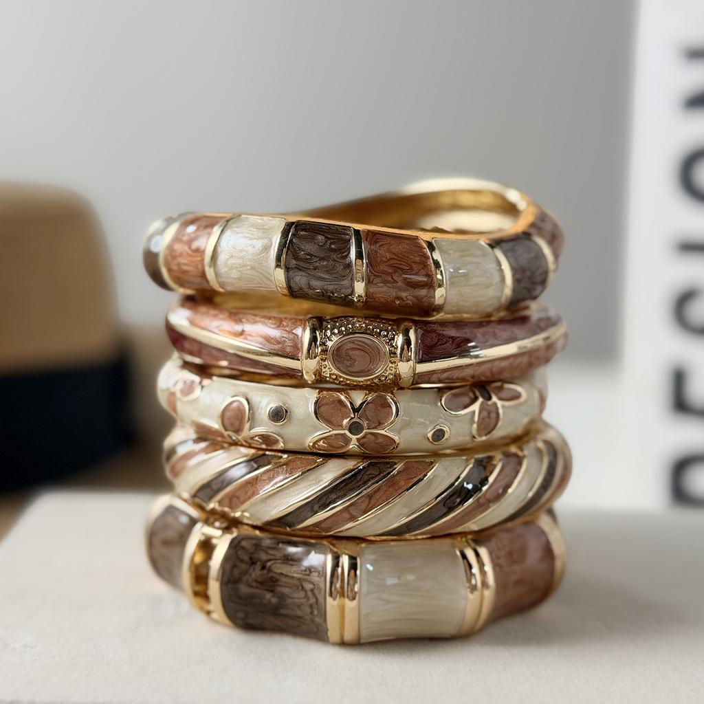 Best-selling new enamel bracelets, vintage oil-dripping coffee color enamel bracelets for women