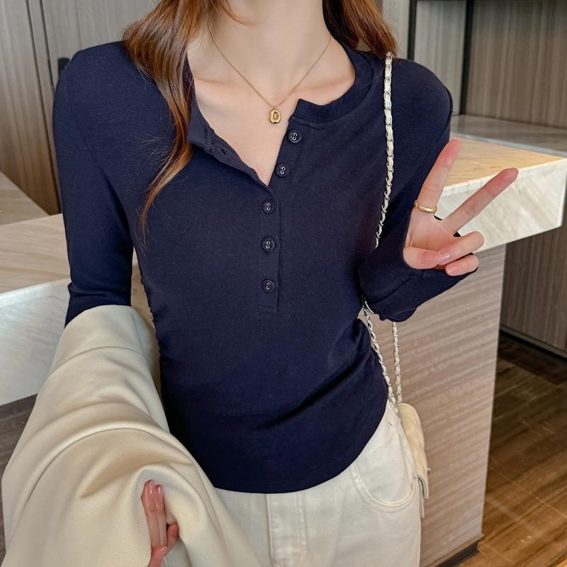 Женский осенний топ с круглым вырезом и длинным рукавом с внутренней стороны и положительным плечом