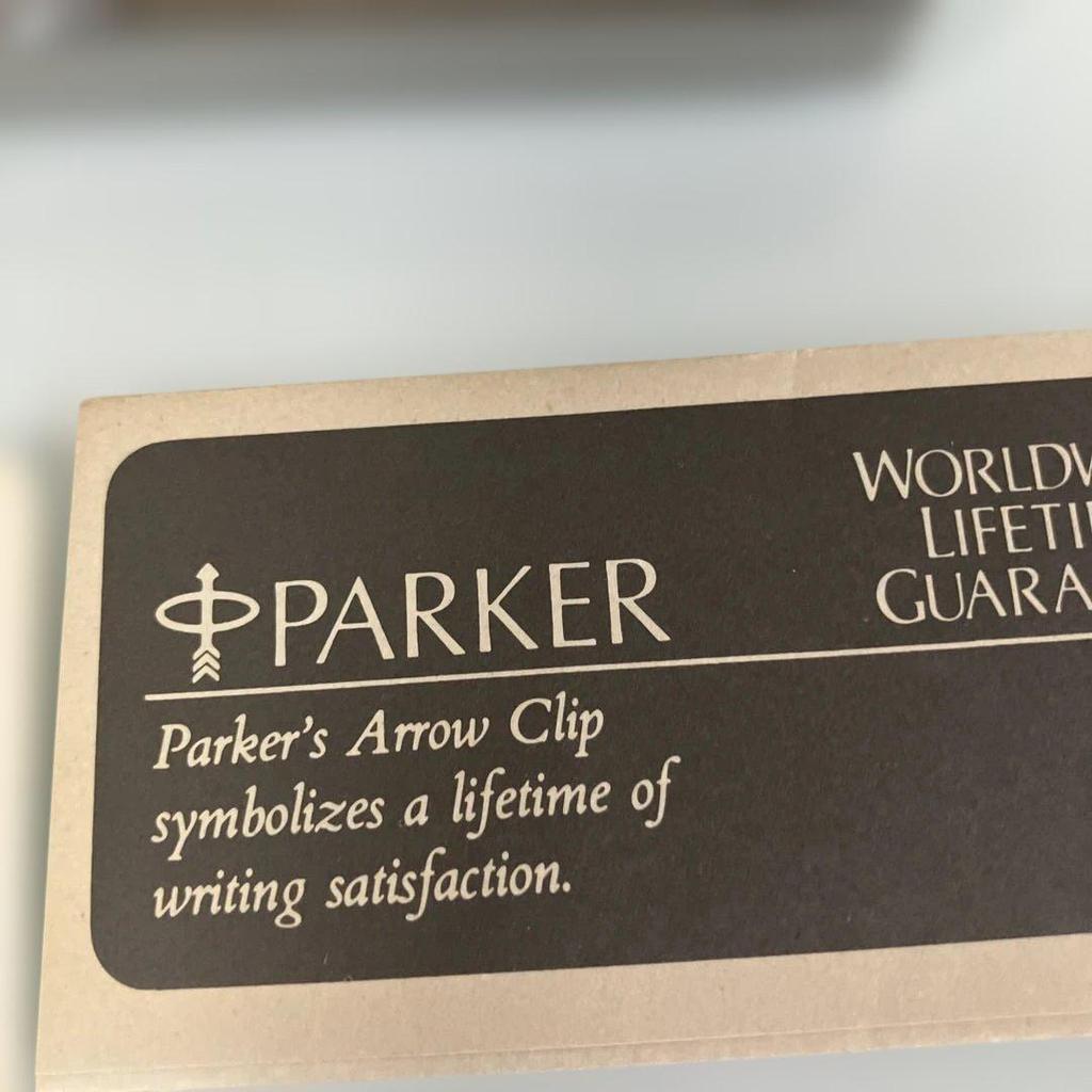 Б/у Новая перьевая ручка Parker Arrow с клипом Серебристая