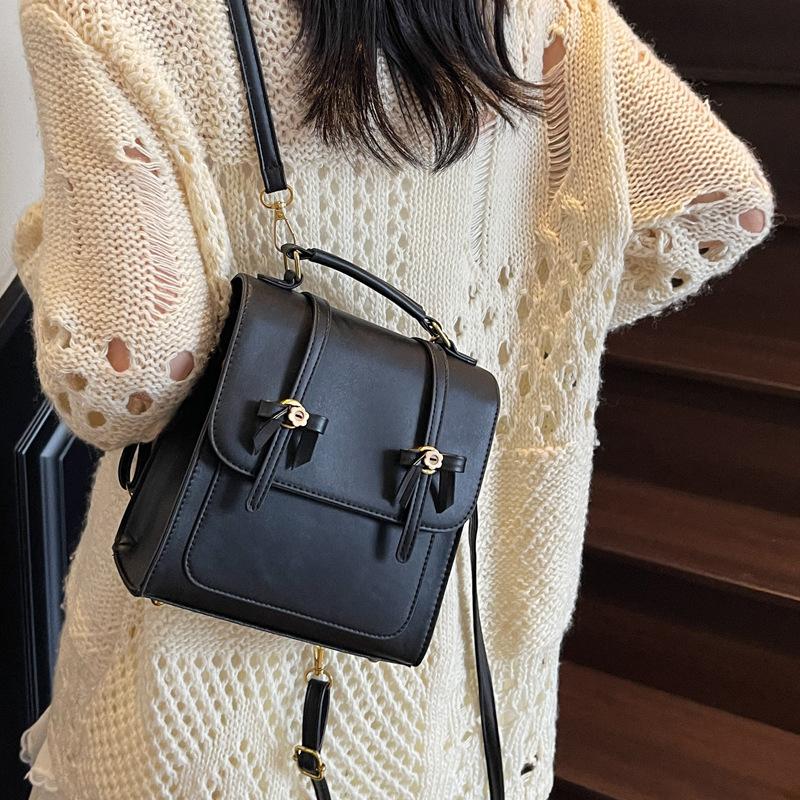 Versatile Backpack Bag Women's 2025 New Foreign Style Fashion Small Travel Bag High Sense Niche Retro Messenger Bag Tide