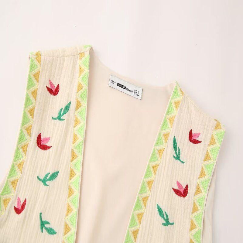 Fashion Style 2024 Spring New Arrival Women's Clothing Slim Looking Versatile Casual Fashion Niche Design Embroider Tops