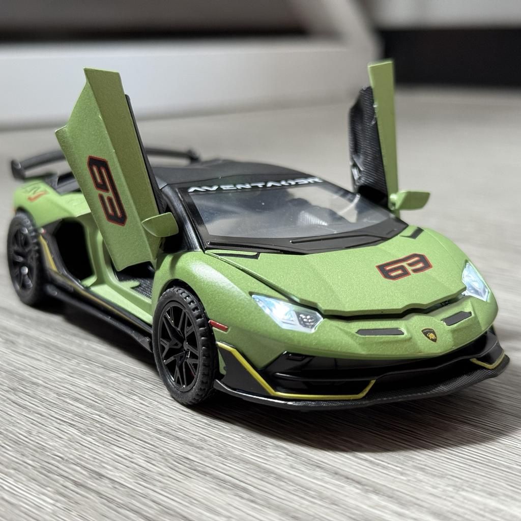 1:32 Aventador SVJ 63 Съемная Версия Суперспортивный Автомобиль Сплав Литье под Давлением Модель Автомобиля Домашние Модные Игрушки Украшения Рождественские Подарки Дети