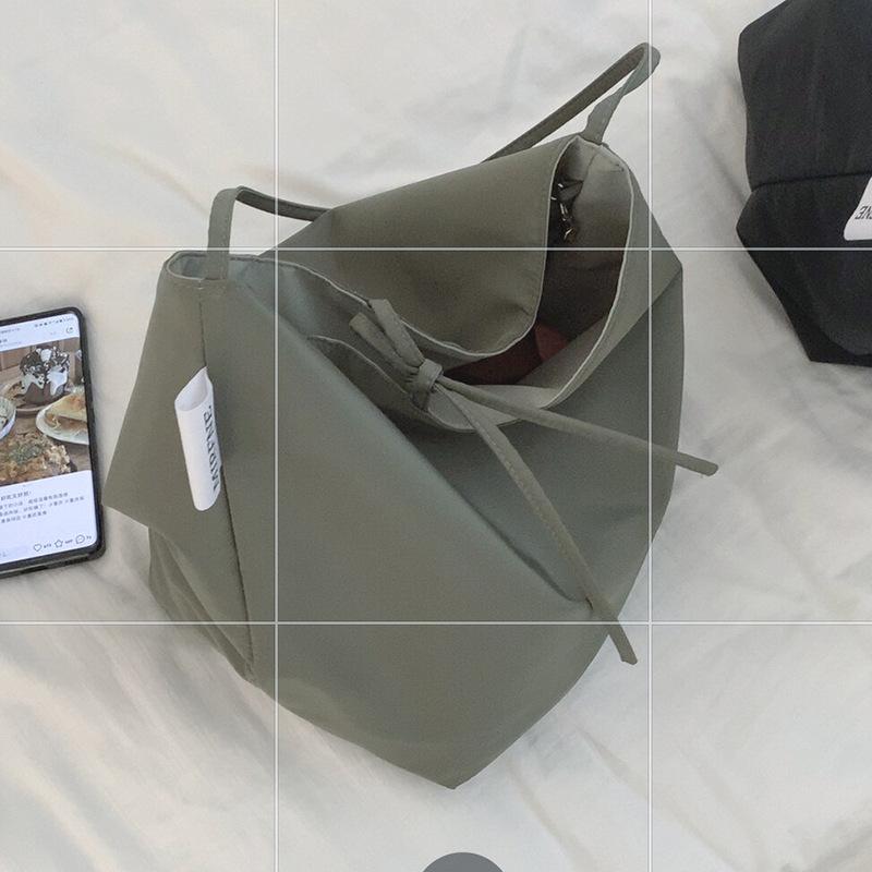 Casual Large-capacity Bag Women's 2025 Simple Canvas Bag Versatile One-shoulder Armpit Bag Student Class Bag Handheld