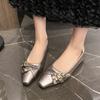 Дизайнерские туфли на плоской подошве, новые женские темпераментные высококачественные лакированные кожаные мокасины, сексуальные кроссовки с острым носком, женская обувь для женщин