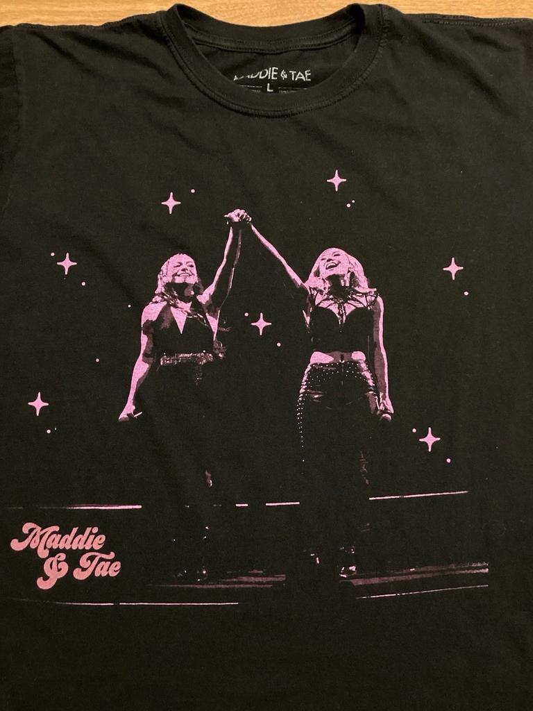 Maddie & Tae Tour Shirt Size L Black Official Merch