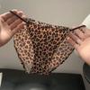 Женские летние сексуальные трусики-слипы с леопардовым принтом из ледяного шелка, без косточек, с высоким разрезом, на низкой талии