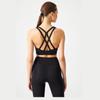 Женский черный спортивный бюстгальтер с подкладкой на спине и детальной отделкой