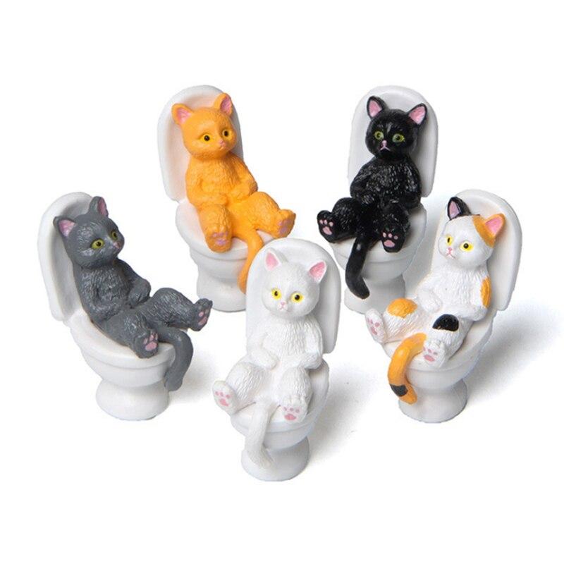 Creative Toilet Cat Figurines Interesting Kawaii Cartoon Cat Squatting On The Toilet Ornament Mini Miniature Desk Decoration
