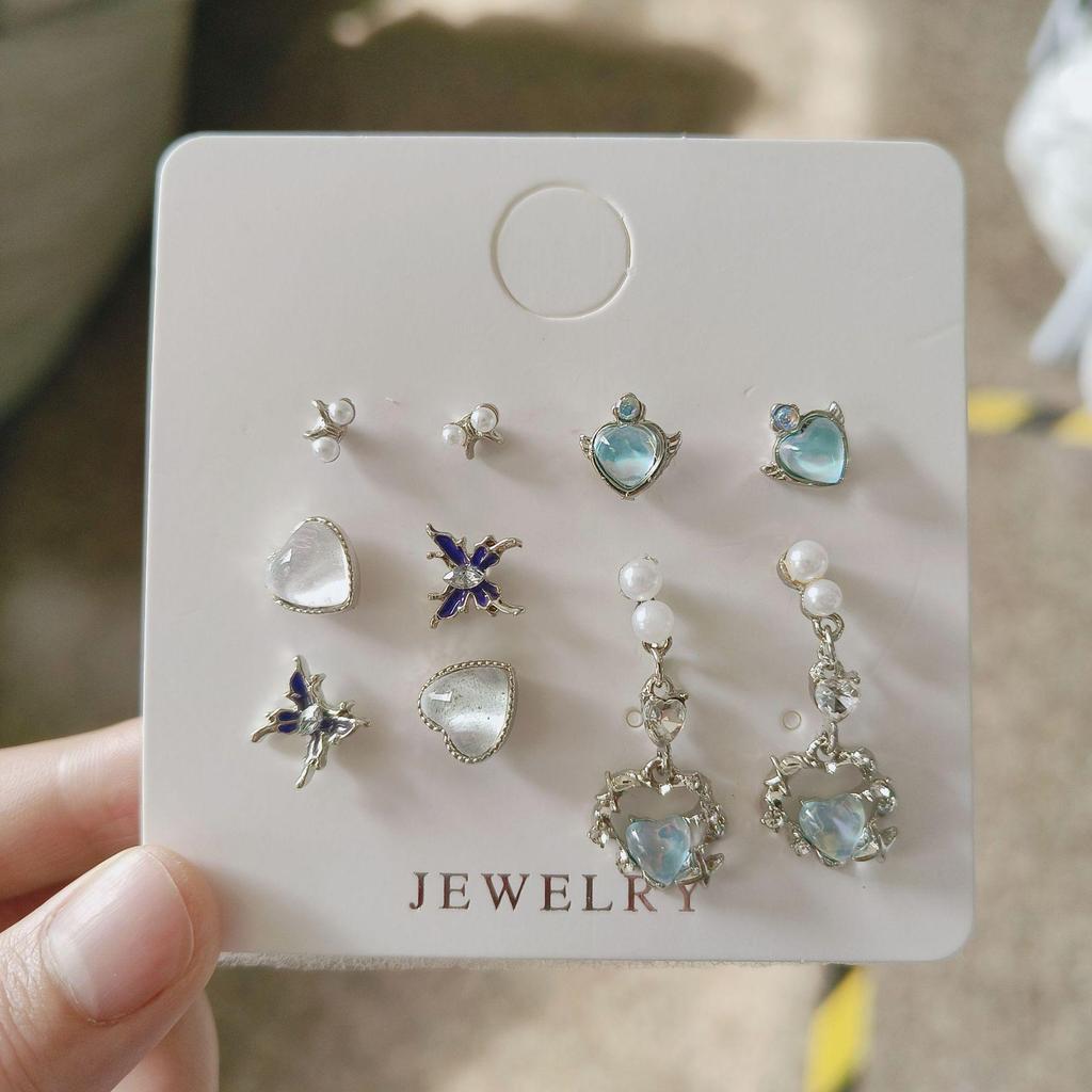 «Очаровательные серебряные серьги-бабочки с иголками — нежный, изысканный и свежий дизайн»